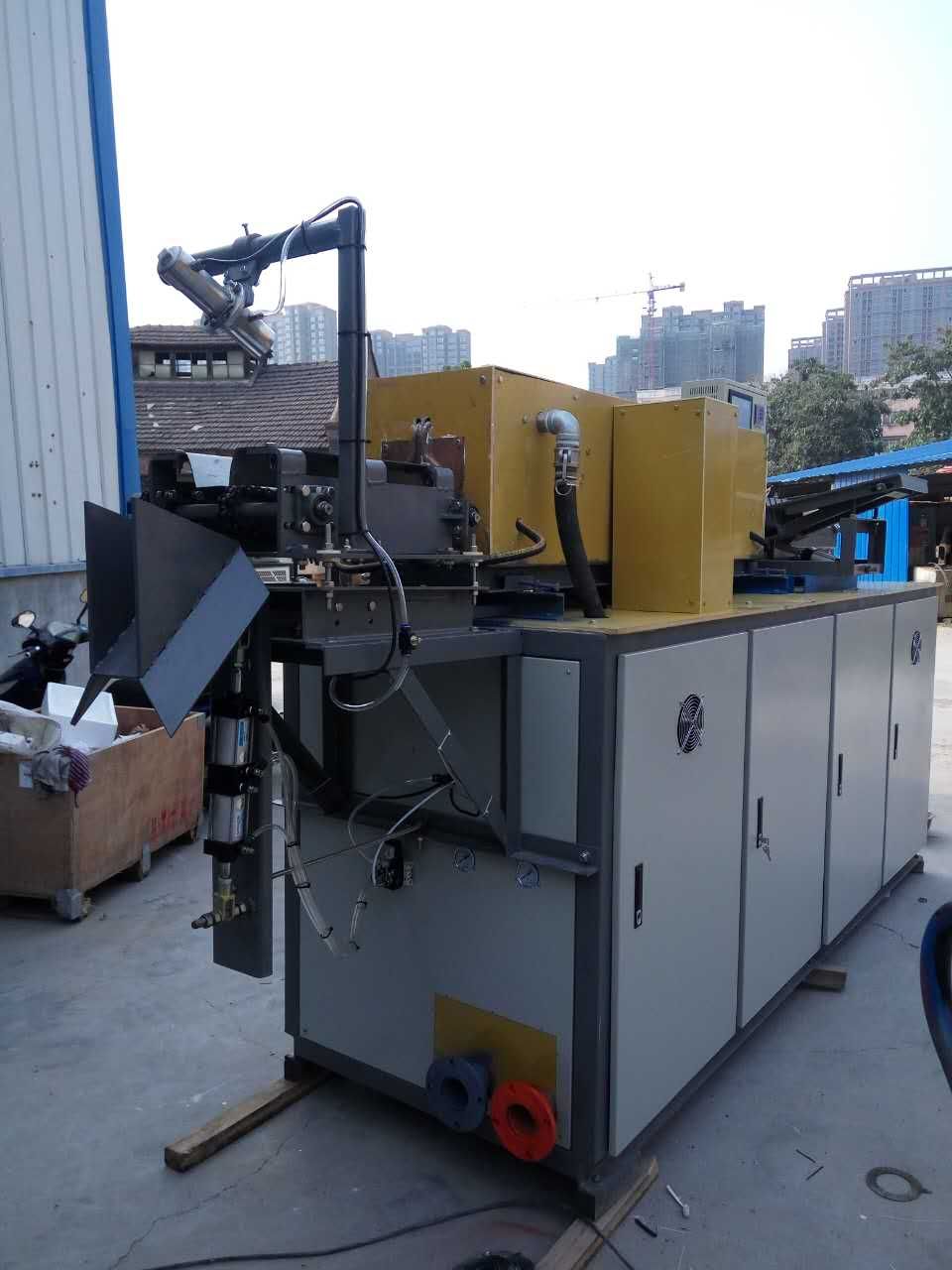 Auto steering arm diathermy forging equipment (energy-saving type)